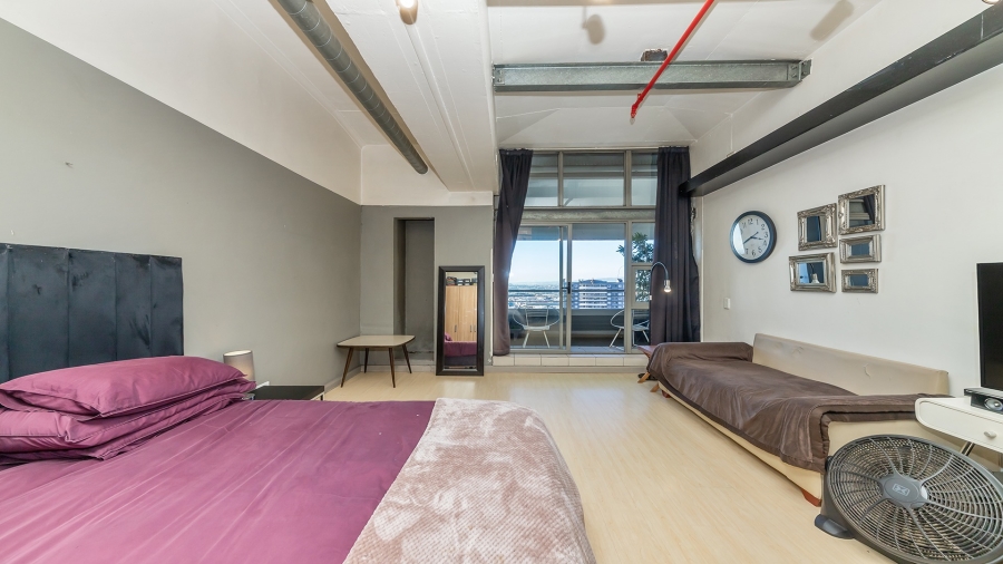 To Let 1 Bedroom Property for Rent in Woodstock Western Cape